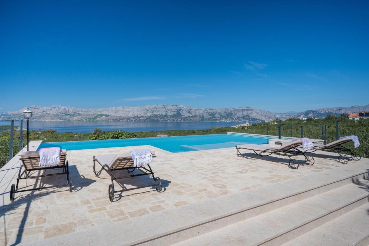 Olive Park House Brac