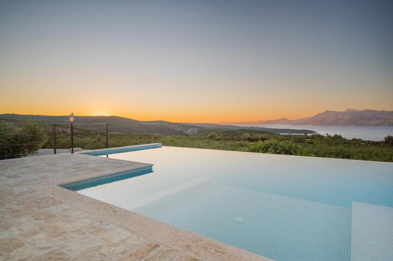 Olive Park House Brac