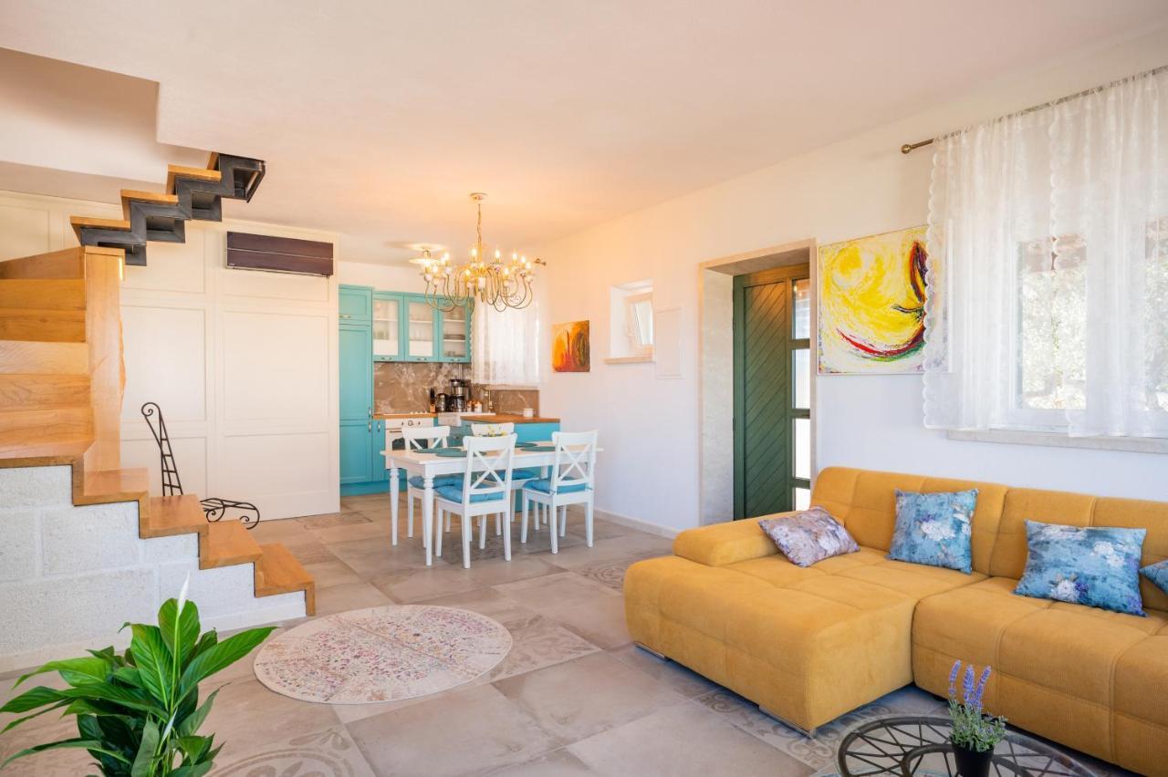 Olive Park House Brac